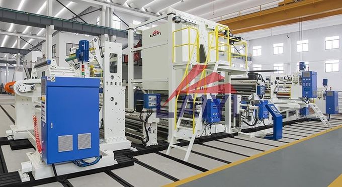 चिल - रोल यूनिट फिल्म Laminating स्वचालित मशीन सटीक तापमान नियंत्रण के साथ सफेद और नीले रंग में 0